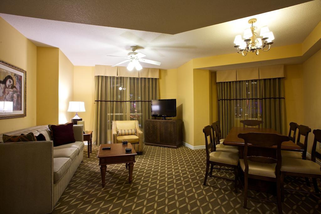 Wyndham Grand Desert Resort Лас-Вегас Экстерьер фото