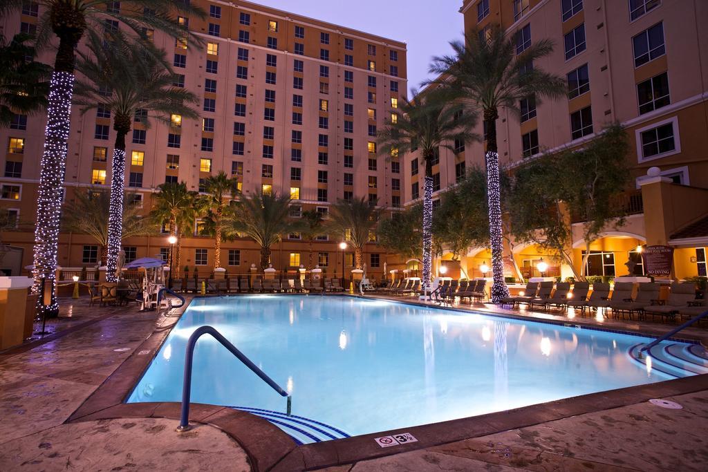 Wyndham Grand Desert Resort Лас-Вегас Экстерьер фото